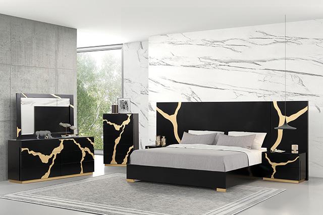 Goldsberg Queen Bed w/ Wall Panels - Rebatta Home Store